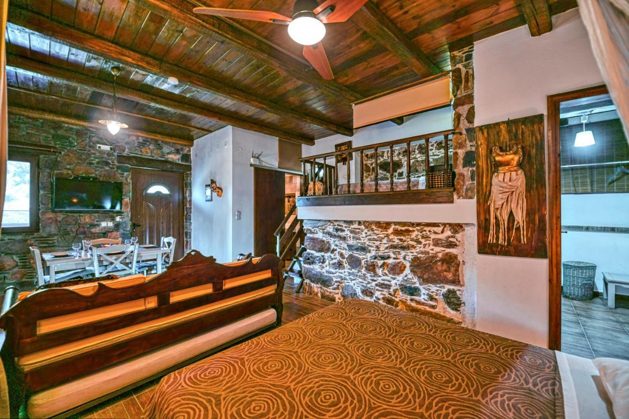 "Pefkopetro" Traditional House Keramotí المظهر الخارجي الصورة