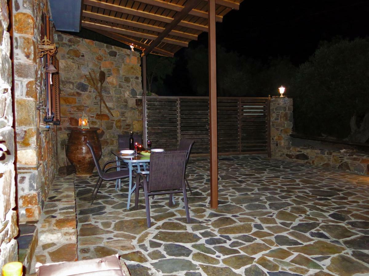 "Pefkopetro" Traditional House Keramotí المظهر الخارجي الصورة